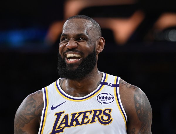 James dự đoán mùa mới của NFL: